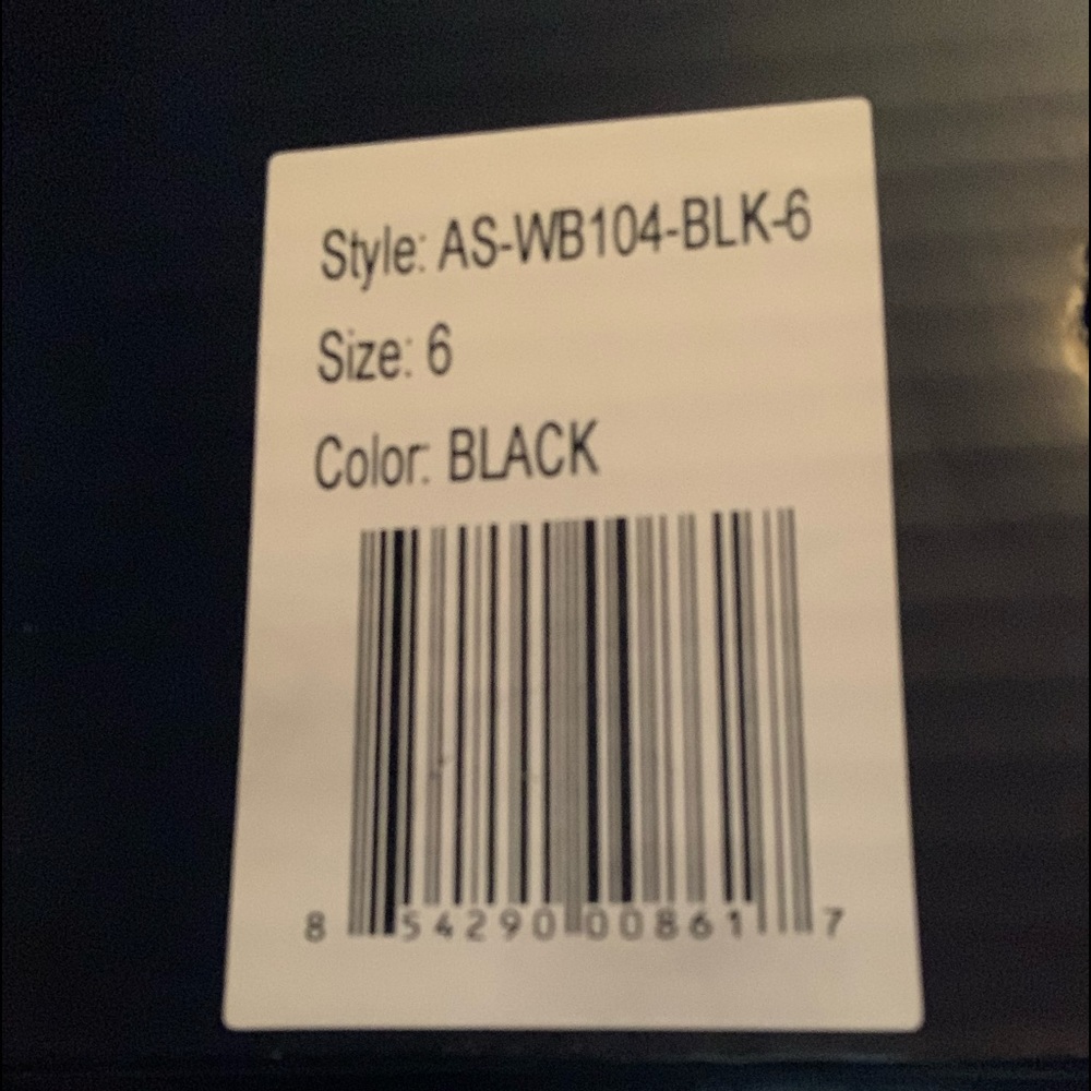 Brand new never worn got them as a gift but too small.
